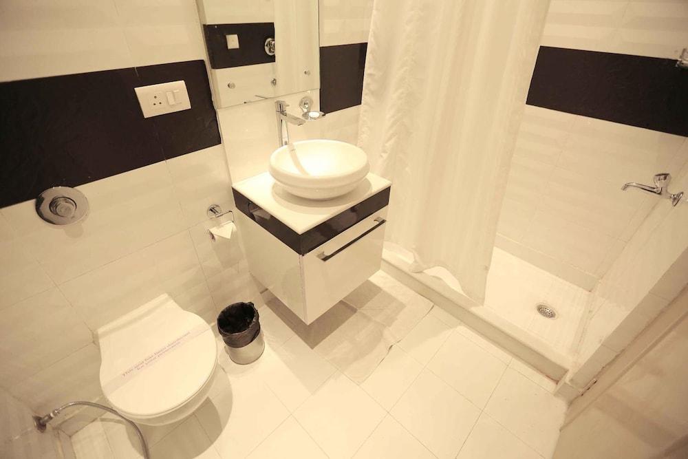 Hotel Shanti Palace West Patel Nagar Nuova Delhi Esterno foto