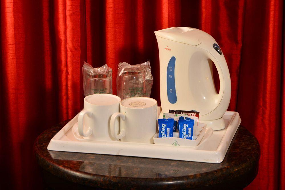 Hotel Shanti Palace West Patel Nagar Nuova Delhi Esterno foto