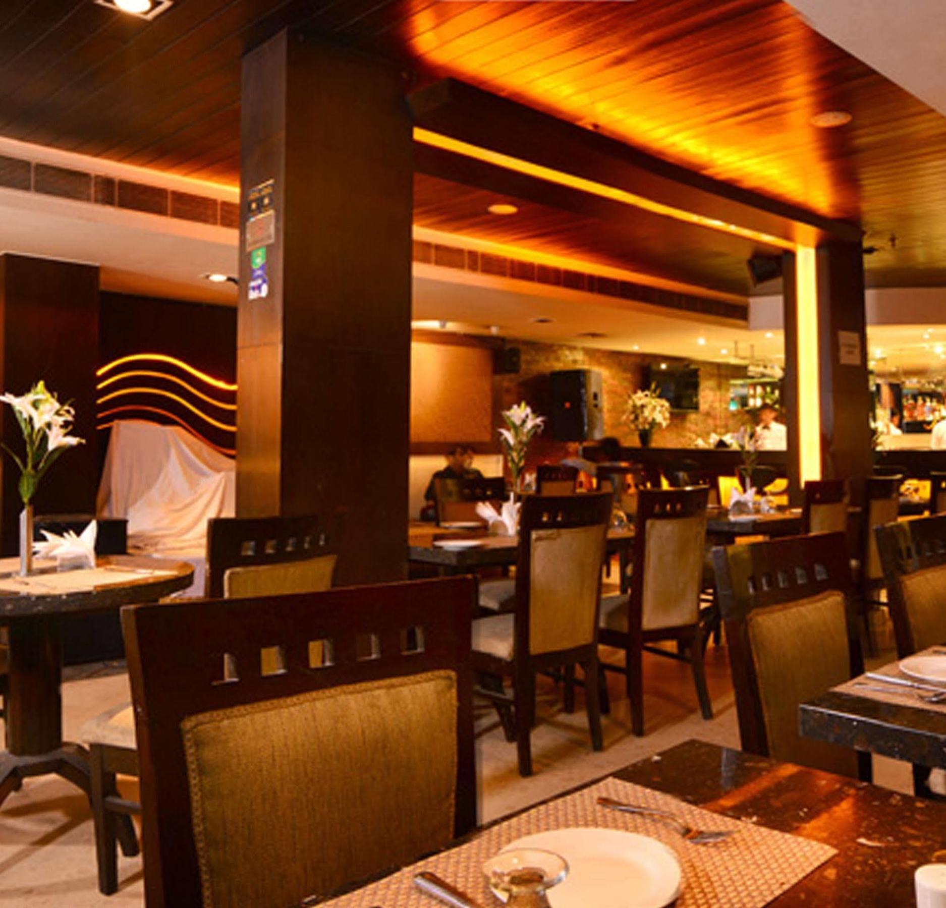 Hotel Shanti Palace West Patel Nagar Nuova Delhi Esterno foto